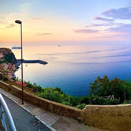 Nel Blu Dipinto Di Blu * Scilla