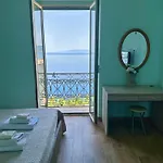 Nel Blu Dipinto Di Blu *