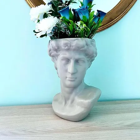 Nel Blu Dipinto Di Blu 쉴라